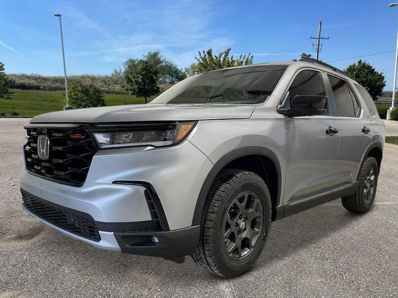 new 2025 Honda Pilot car, priced at $50,850