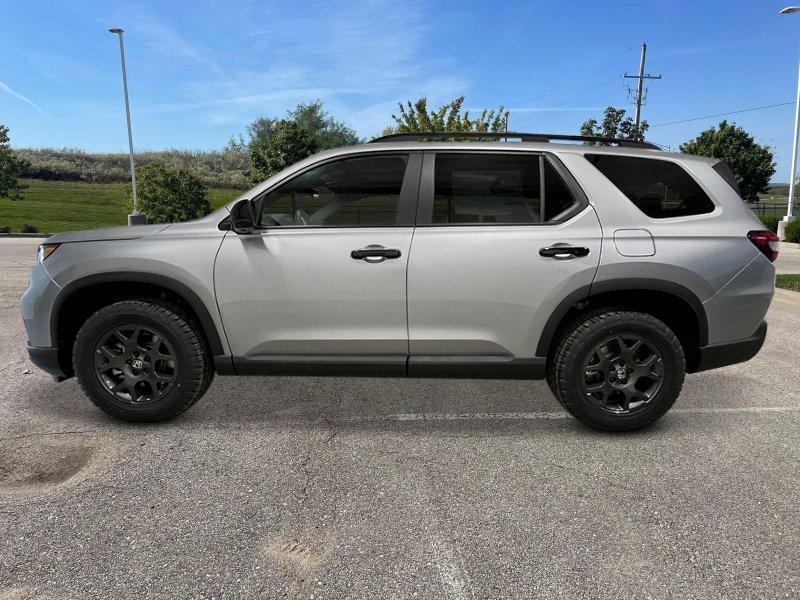 new 2025 Honda Pilot car, priced at $50,850