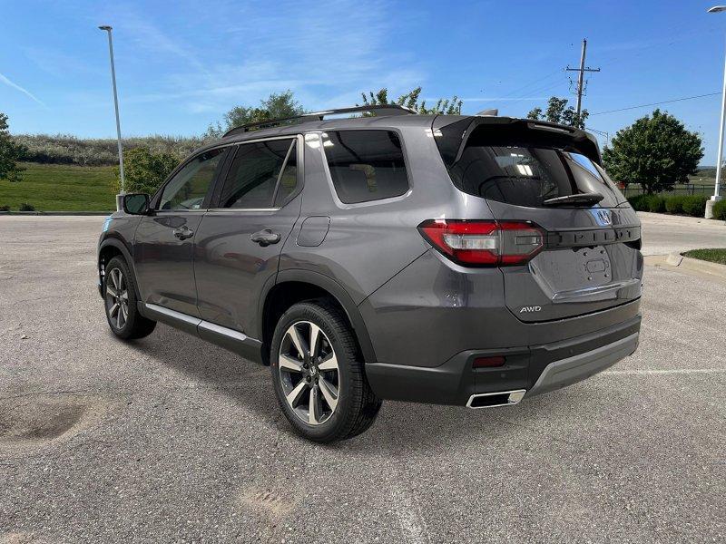 new 2025 Honda Pilot car, priced at $54,530