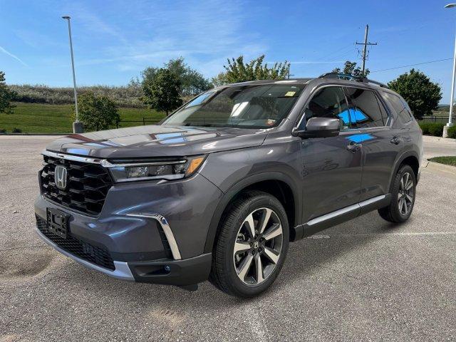 new 2025 Honda Pilot car, priced at $54,530