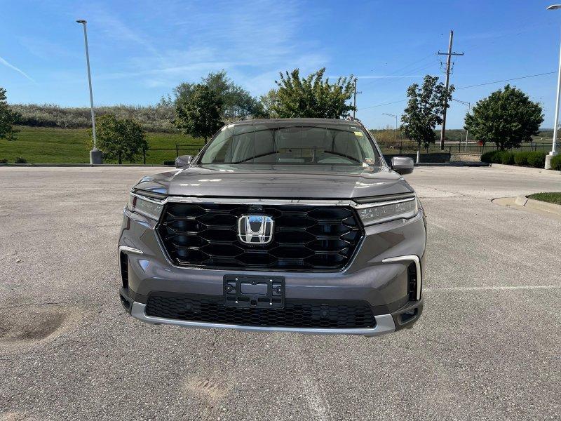 new 2025 Honda Pilot car, priced at $54,530