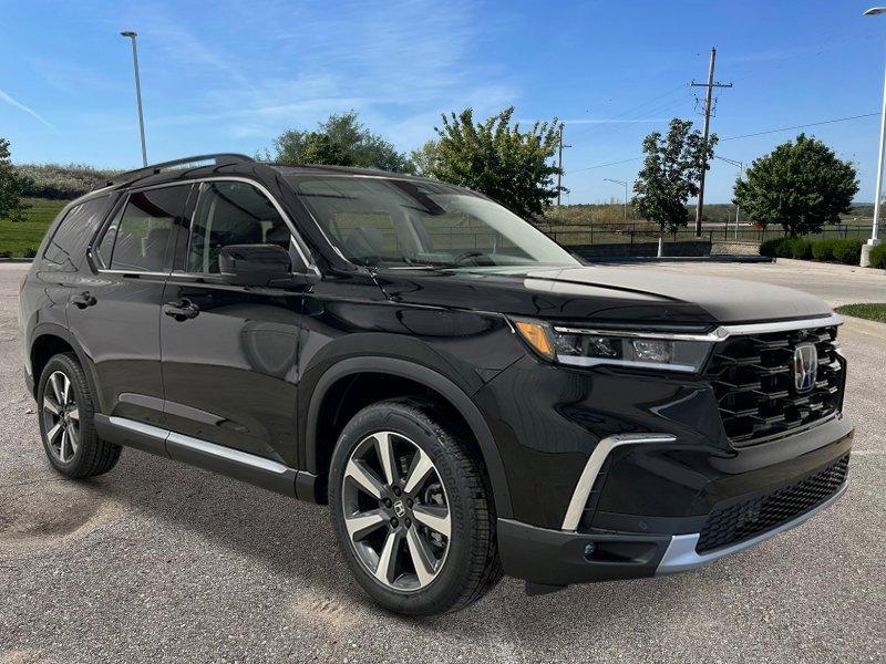 new 2025 Honda Pilot car, priced at $54,530