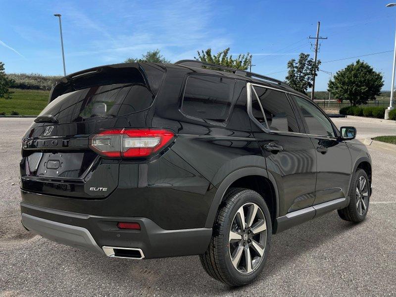 new 2025 Honda Pilot car, priced at $54,530