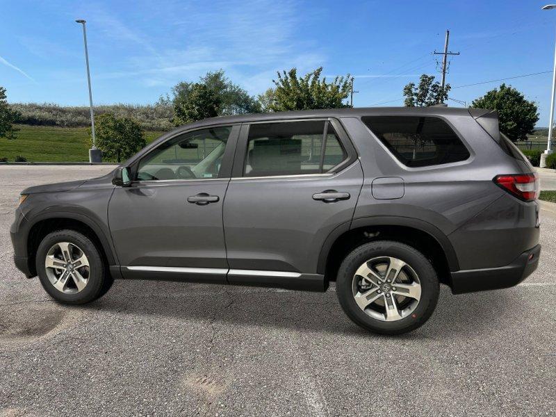 new 2025 Honda Pilot car, priced at $47,050