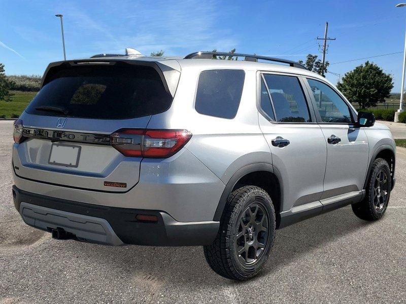 new 2025 Honda Pilot car, priced at $51,330
