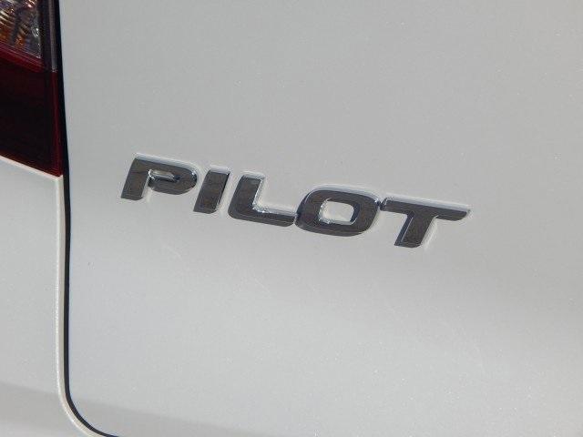 used 2022 Honda Pilot car, priced at $29,800