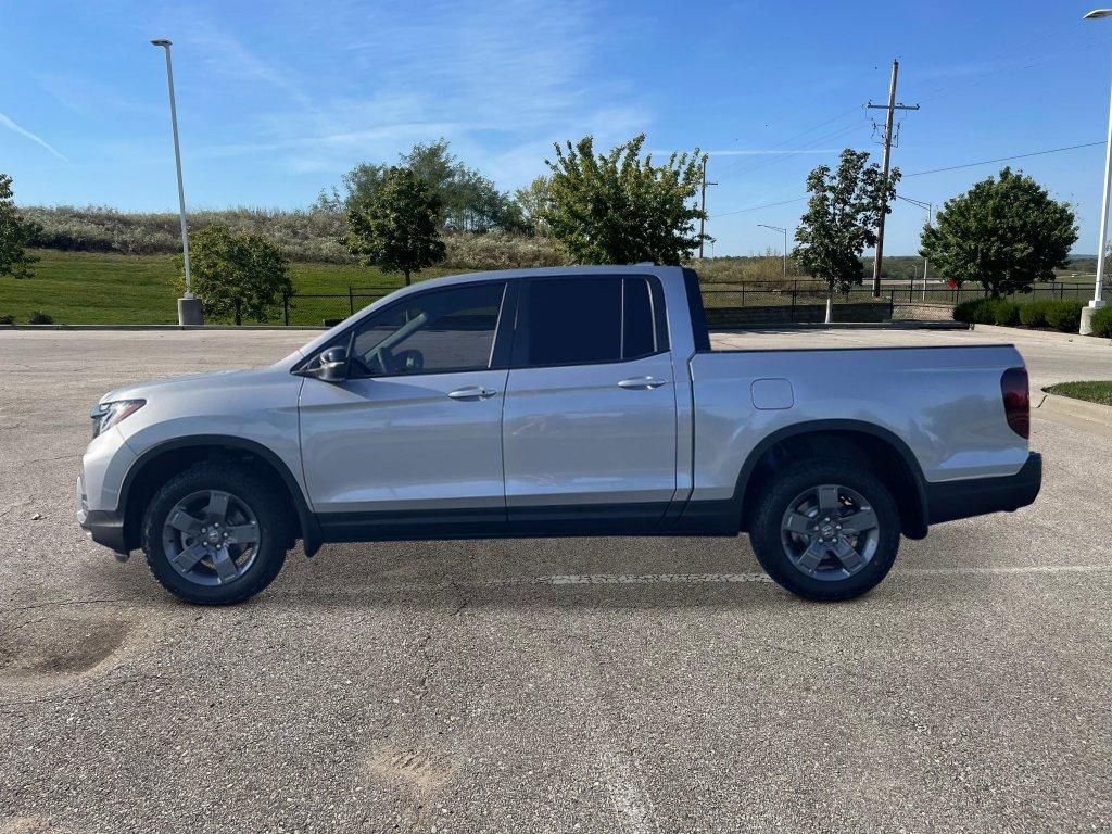 new 2025 Honda Ridgeline car, priced at $45,426