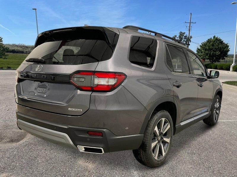 new 2025 Honda Pilot car, priced at $51,050
