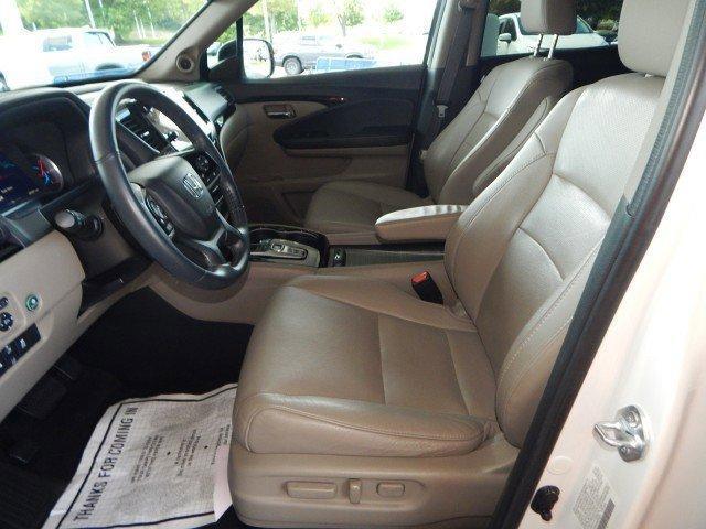 used 2022 Honda Pilot car, priced at $37,888