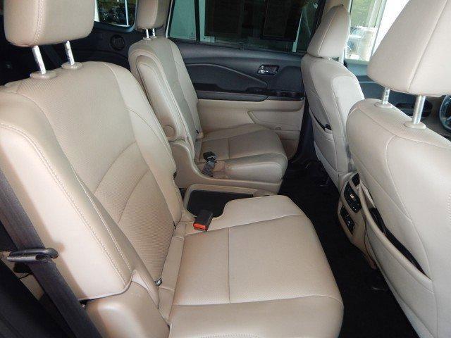 used 2022 Honda Pilot car, priced at $37,888