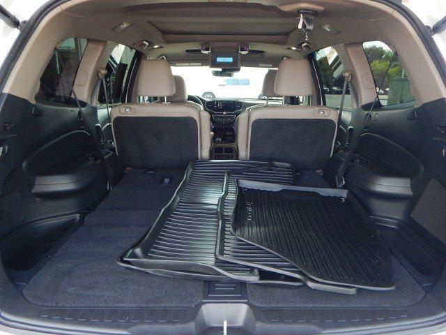 used 2022 Honda Pilot car, priced at $37,888