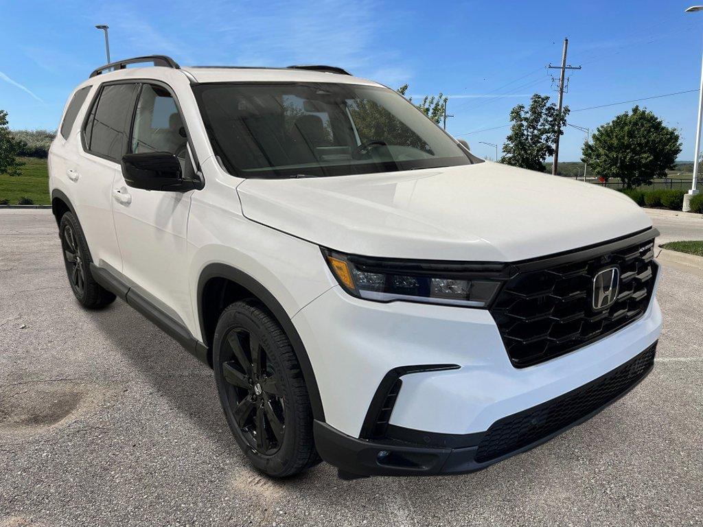 new 2025 Honda Pilot car, priced at $57,215