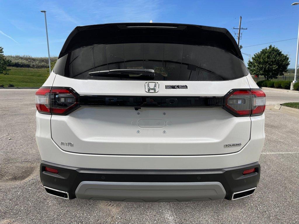 new 2025 Honda Pilot car, priced at $53,405