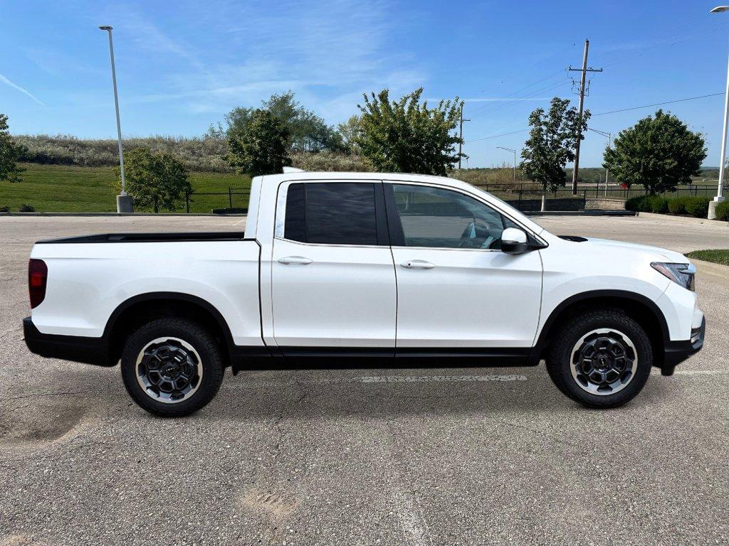 new 2025 Honda Ridgeline car, priced at $45,382