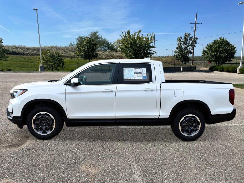 new 2025 Honda Ridgeline car, priced at $45,382