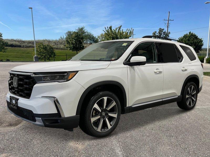 new 2025 Honda Pilot car, priced at $51,930