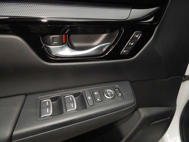 used 2023 Honda CR-V Hybrid car, priced at $37,698