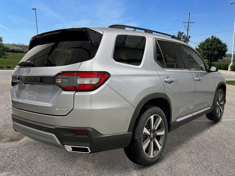 new 2025 Honda Pilot car, priced at $54,530