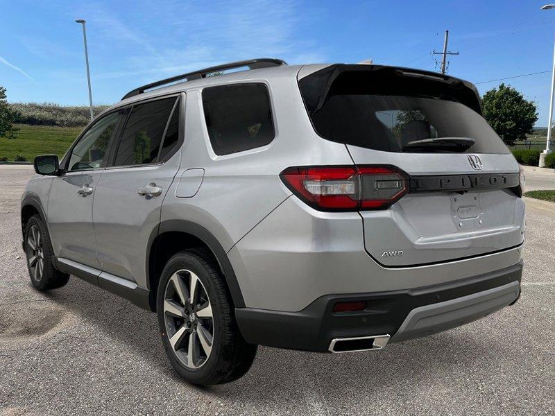new 2025 Honda Pilot car, priced at $54,530