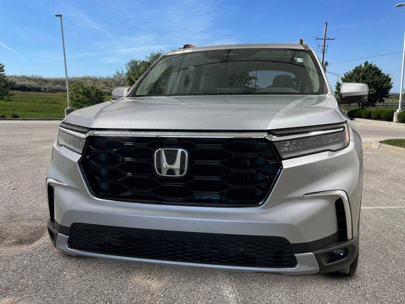 new 2025 Honda Pilot car, priced at $54,530