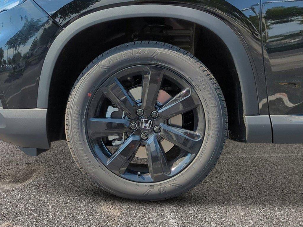 new 2025 Honda Pilot car, priced at $56,030