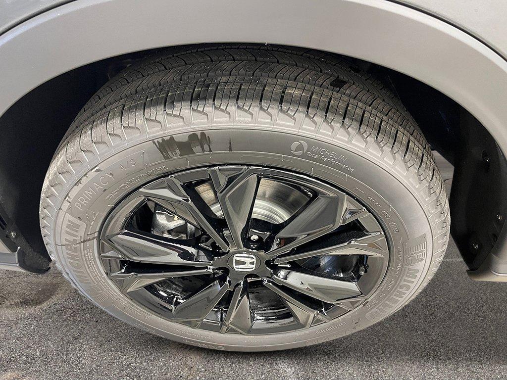 new 2026 Honda CR-V Hybrid car, priced at $43,700