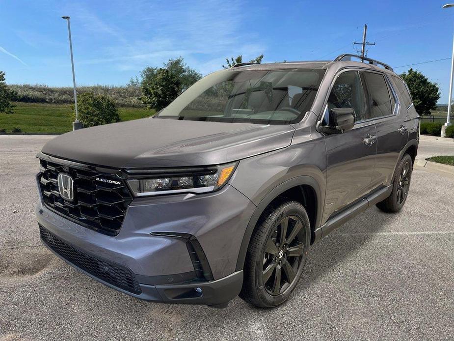 new 2025 Honda Pilot car, priced at $55,975