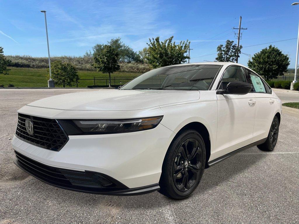 new 2025 Honda Accord car, priced at $32,165