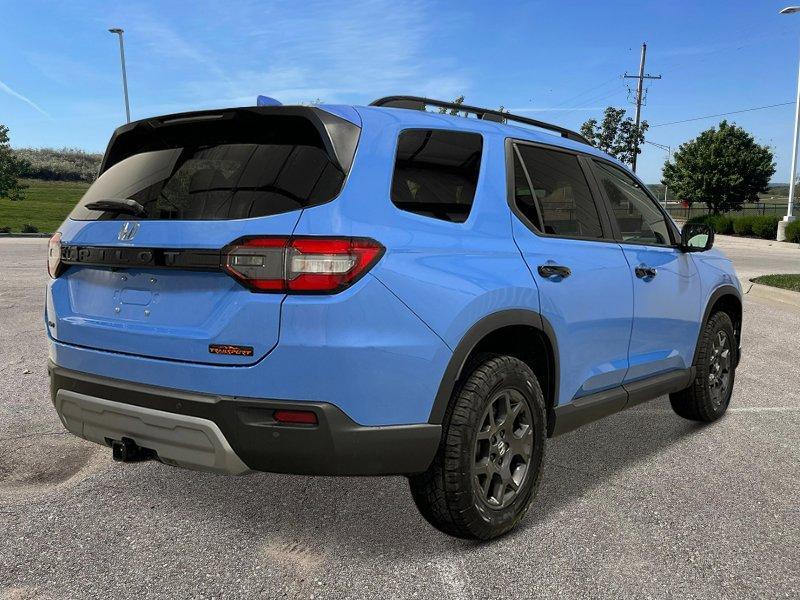 new 2025 Honda Pilot car, priced at $51,305