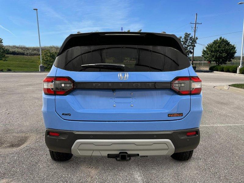 new 2025 Honda Pilot car, priced at $51,305