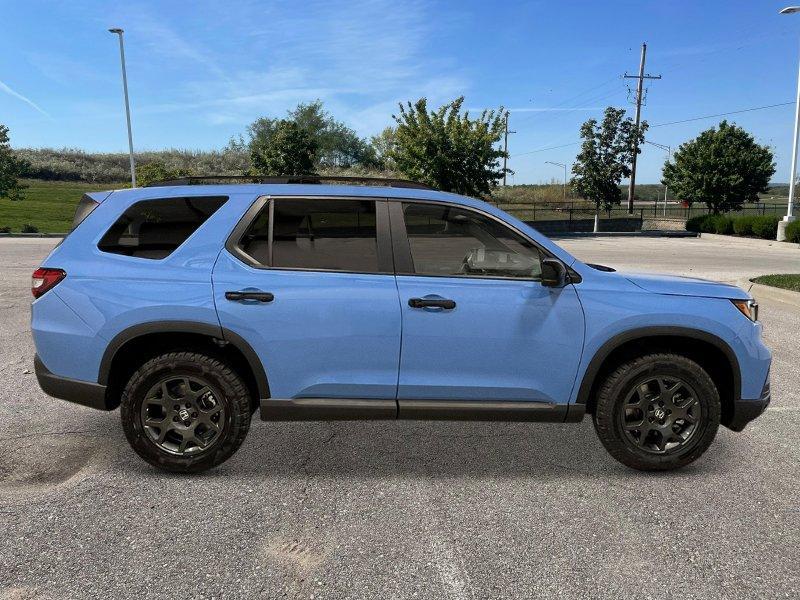 new 2025 Honda Pilot car, priced at $51,305