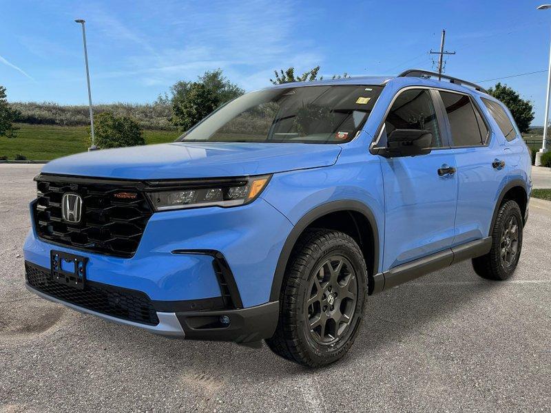 new 2025 Honda Pilot car, priced at $51,305