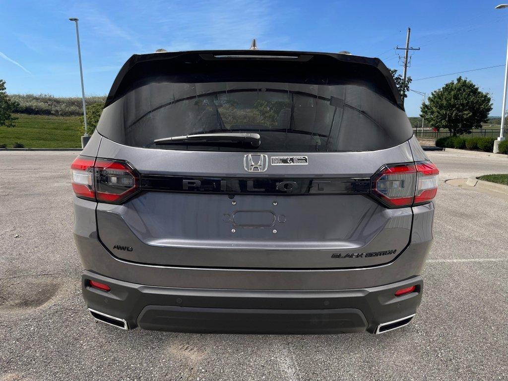 new 2025 Honda Pilot car, priced at $56,030