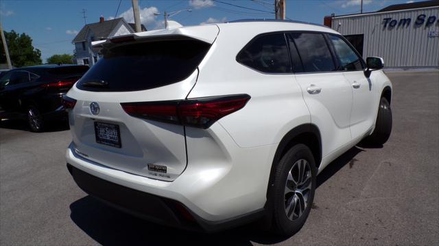 used 2021 Toyota Highlander car, priced at $36,995