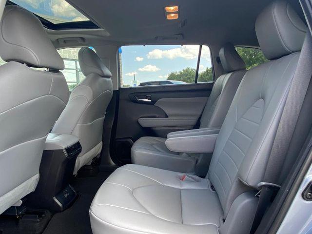 used 2023 Toyota Highlander Hybrid car, priced at $35,900