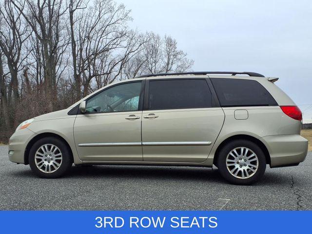 used 2007 Toyota Sienna car, priced at $8,750