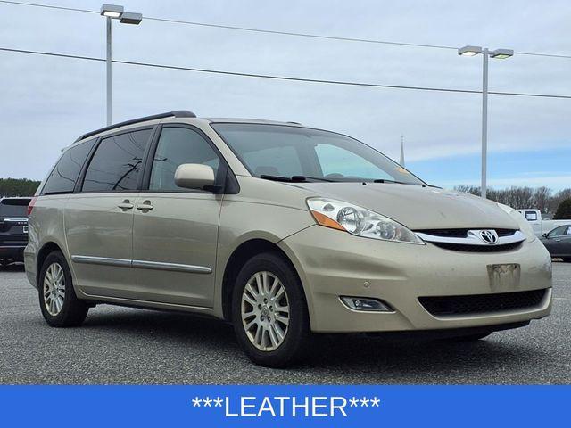 used 2007 Toyota Sienna car, priced at $8,750