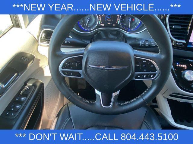 used 2022 Chrysler Pacifica car, priced at $22,600