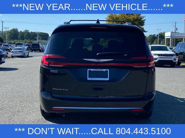 used 2022 Chrysler Pacifica car, priced at $22,600