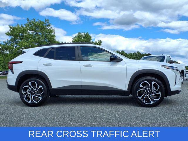 new 2025 Chevrolet Trax car, priced at $25,454