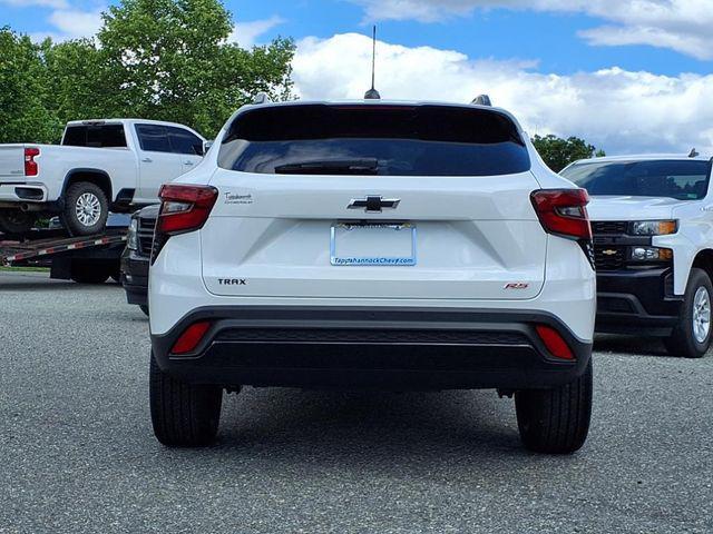 new 2025 Chevrolet Trax car, priced at $25,454