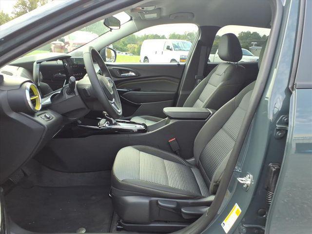 new 2025 Chevrolet Trax car, priced at $22,800