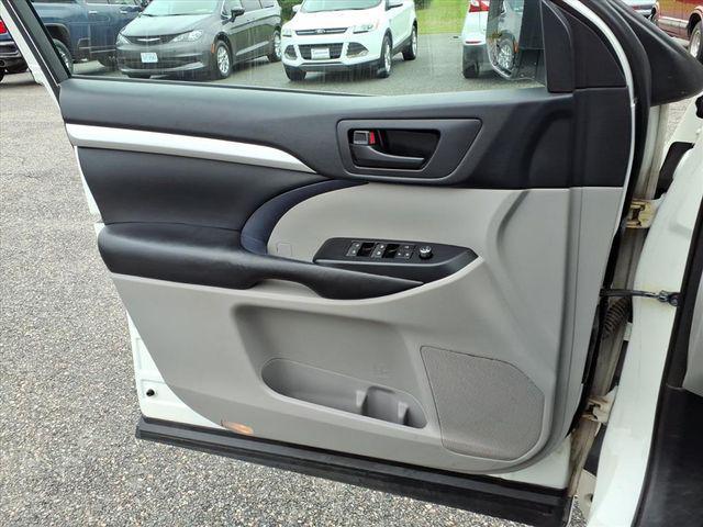 used 2018 Toyota Highlander car, priced at $21,500