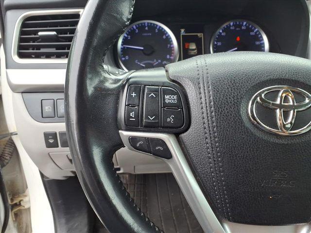 used 2018 Toyota Highlander car, priced at $21,500
