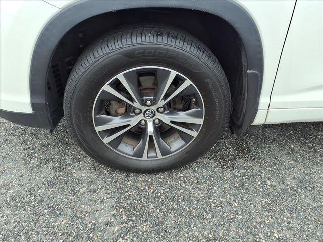 used 2018 Toyota Highlander car, priced at $21,500