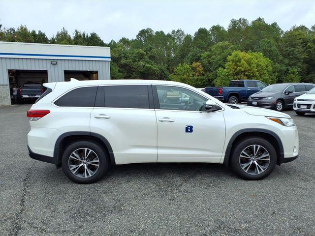used 2018 Toyota Highlander car, priced at $21,500