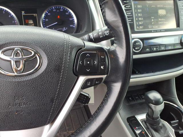 used 2018 Toyota Highlander car, priced at $21,500
