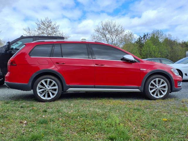 used 2017 Volkswagen Golf Alltrack car, priced at $11,000