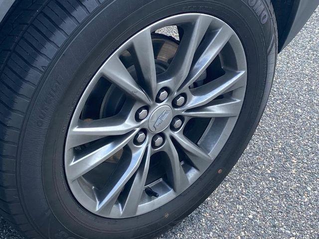 used 2022 Cadillac XT5 car, priced at $29,000