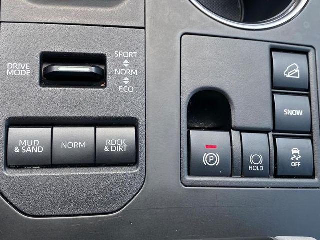 used 2023 Toyota Highlander car, priced at $35,500